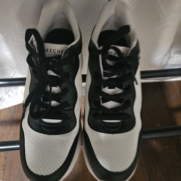 Skechers Women's Black and White Sneakers - Picture 2 of 10